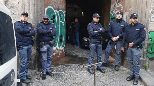 Sgombero di Palazzo Moscati cinque famiglie in strada 1