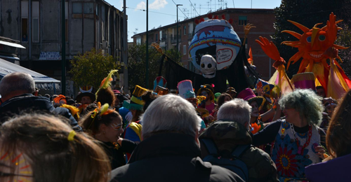 Titoli e titolarità: il Gridas lancia il Carnevale di Scampia 