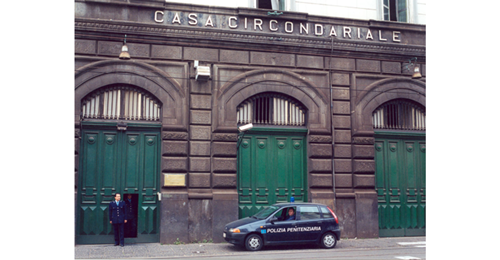 A distanza di un mese, altri due detenuti si uniscono civilmente all’interno della casa Circondariale di Napoli